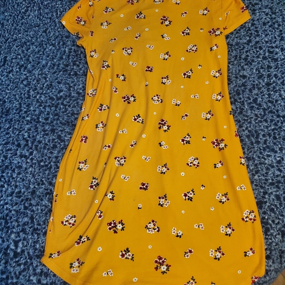 T-shirt dress - Picture 3 of 3